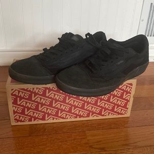 Vans Ave Pro Skateboarding sneakers. Mens 6.5 Equivalent to womens size 7.5